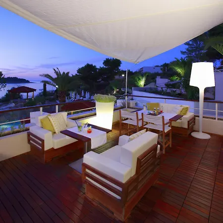 アンフォラ グランド ビーチ 4*