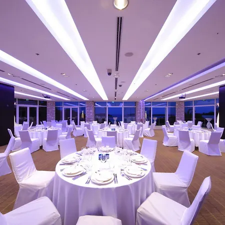 アンフォラ グランド ビーチ ホテル フヴァル