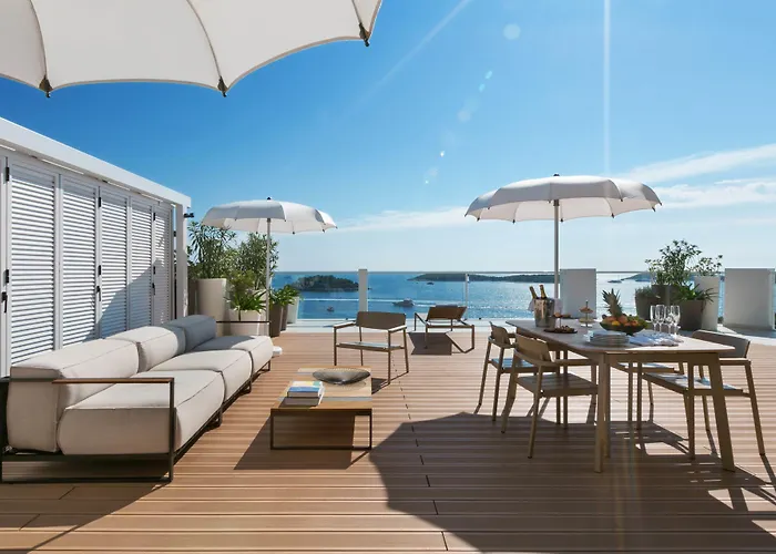 أمفورا غراند بيتش ريزورت هفار